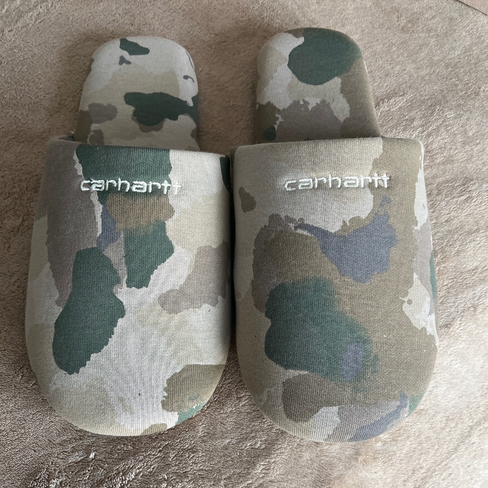 Carhartt WIP Script Embroidery Slippers - Camo, Size L - Picture 3 of 7